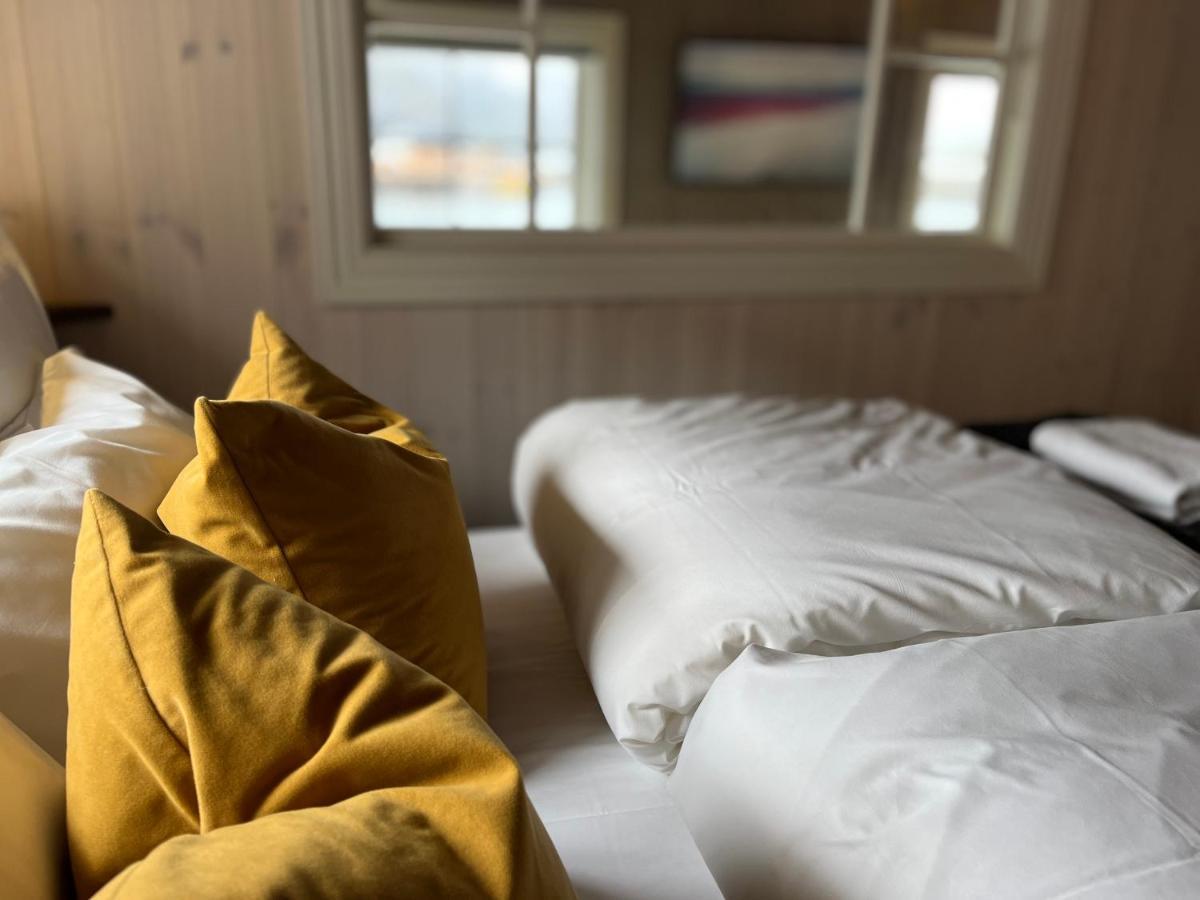 Lofoten Suite Apartments - Rostad Retro Rorbuer Reine Eksteriør billede