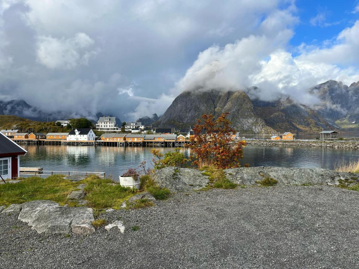 Lofoten Suite Apartments - Rostad Retro Rorbuer Reine Eksteriør billede