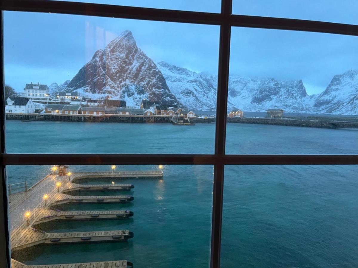 Lofoten Suite Apartments - Rostad Retro Rorbuer Reine Eksteriør billede