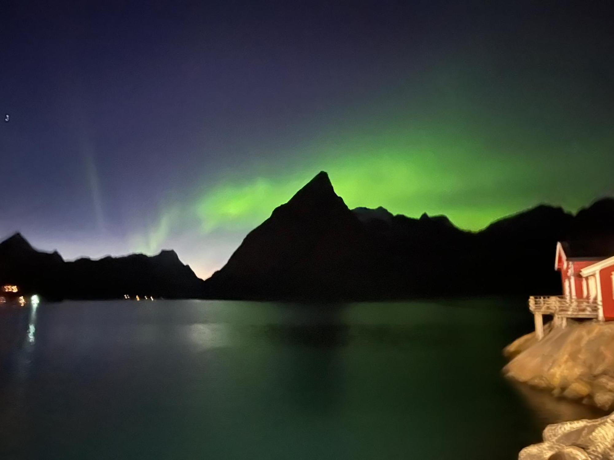 Lofoten Suite Apartments - Rostad Retro Rorbuer Reine Eksteriør billede